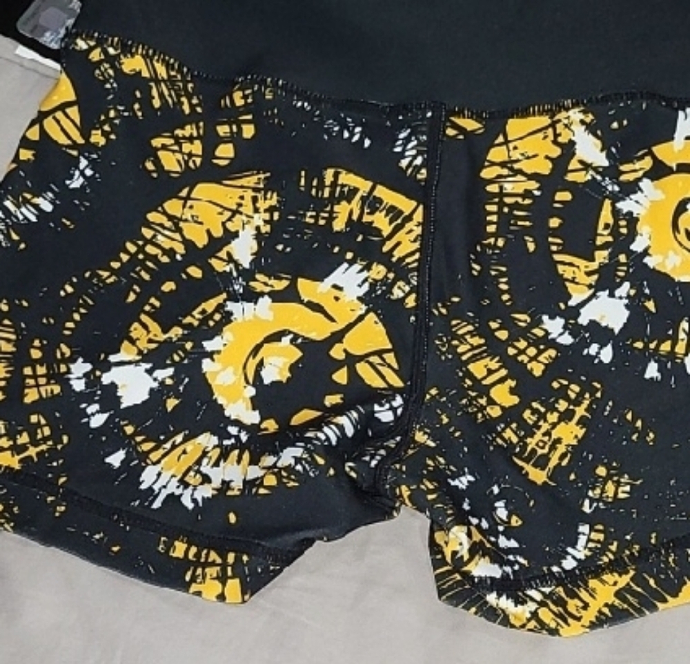 NFL Team Apparel Womens S Steelers Black and Yellow Shorts - Picture 3 of 6